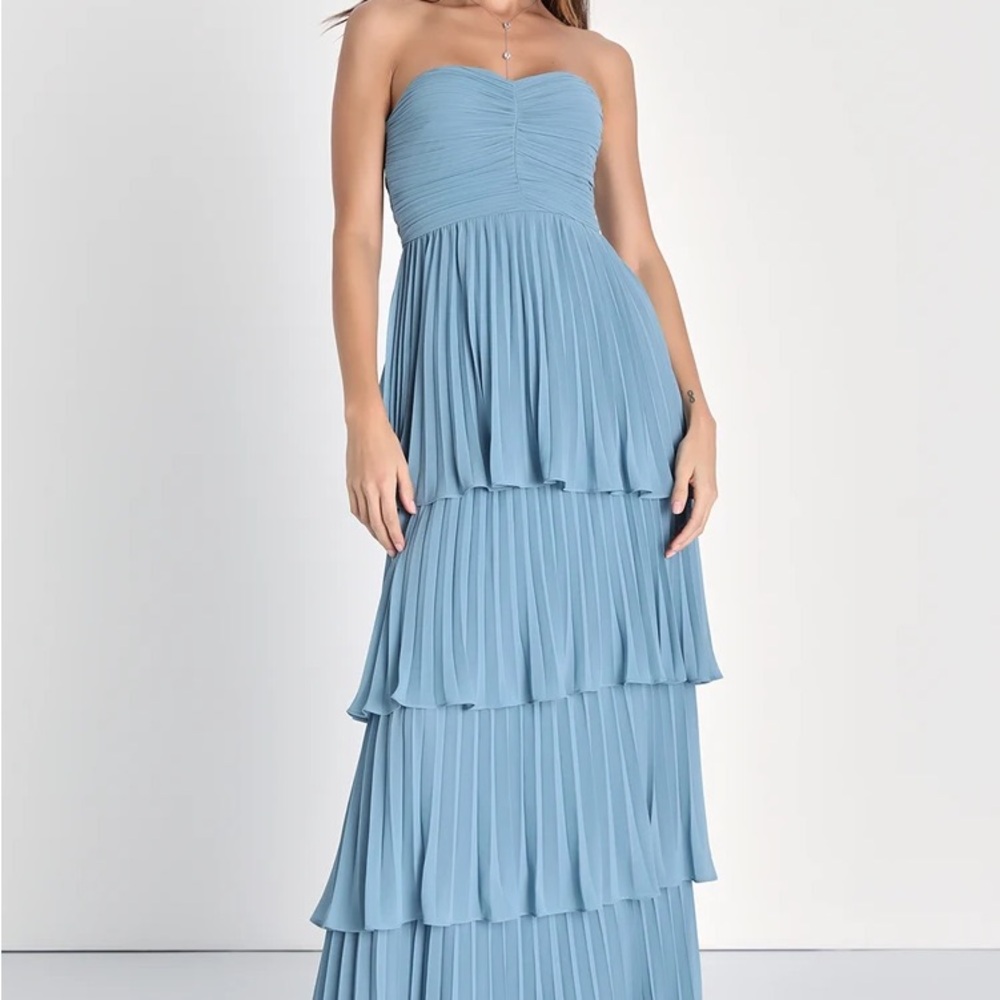 Lulu's Blue Strapless Sweetheart Gown